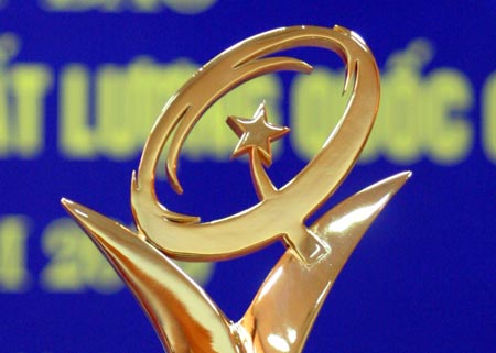 Q Quyết định về việc tặng Giải thưởng Chất lượng Quốc gia năm 2012